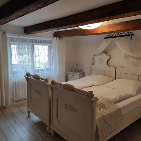 Omas Schmuckkaestle Feriehus