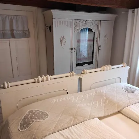 Omas Schmuckkaestle Semesterbostad *